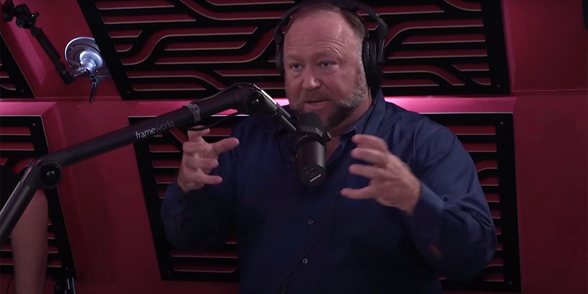 Joe Rogan Interviews Alex Jones on Hunter Biden - Louder ...