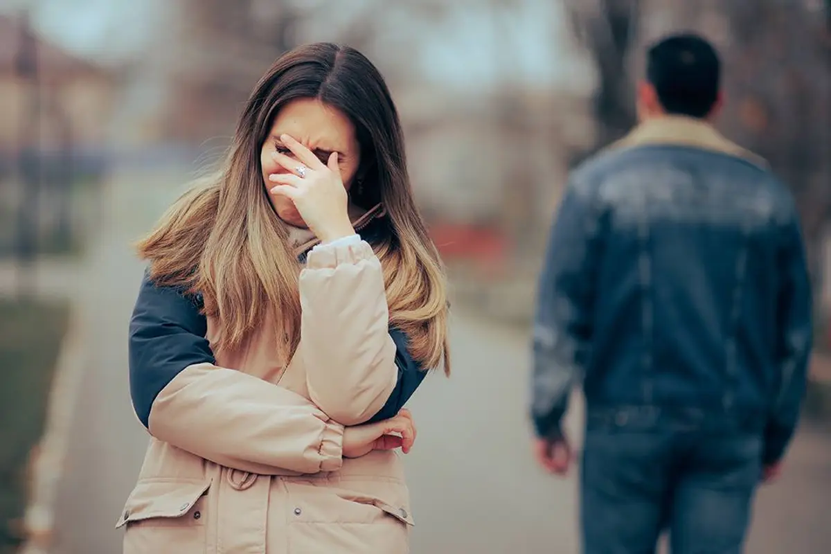 Woman gets dumped after dating a dude for a decade, now she demands he pay her for wasting her “childbearing years”