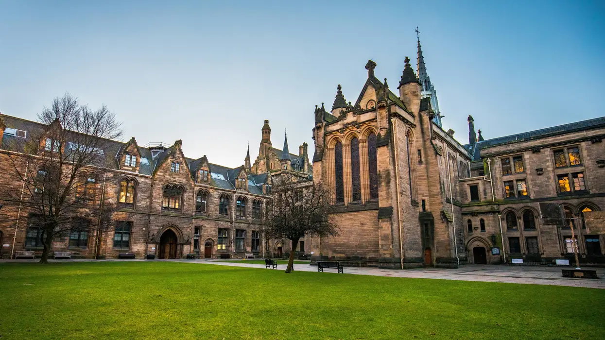 Woke university announces new, quote, “ɬíɬəl ʔa kʷs ƛ̓kʷəxnəq Skʷukʷəlstəŋəƛ̓” awards. Read that again.