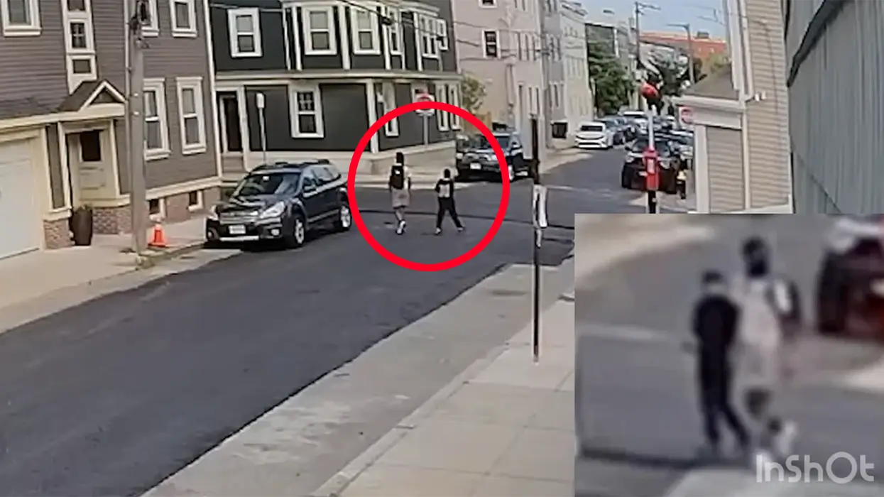 Two, ahem, "teens" hold up two little kids running a lemonade stand at gunpoint, and police could use your help