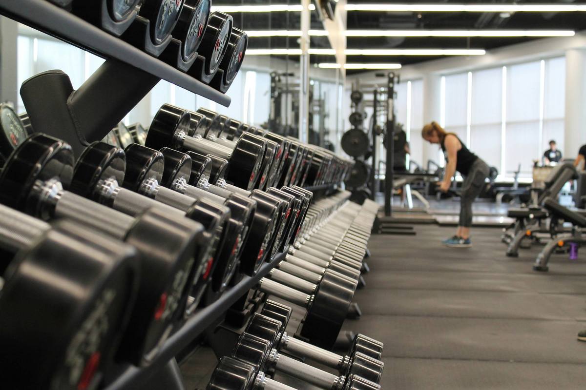 College bans men from the school gym to make women more comfortable. Non-binary students, too.