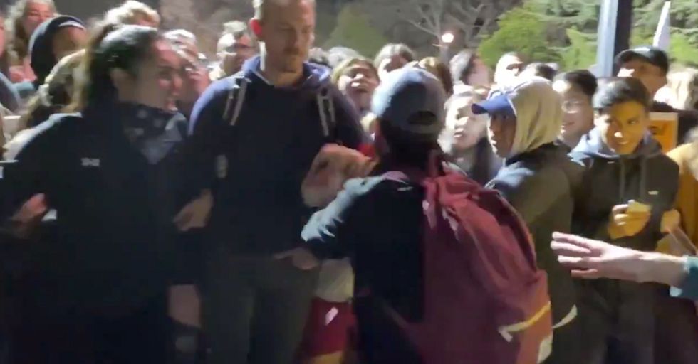 Fascist Left-Wing Protesters Form Human Chain to Prevent People from Entering Ann Coulter Event