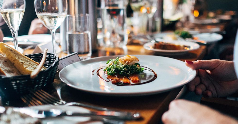 California Wants to Add 1% Surcharge on Restaurant Bills to Combat Climate Change