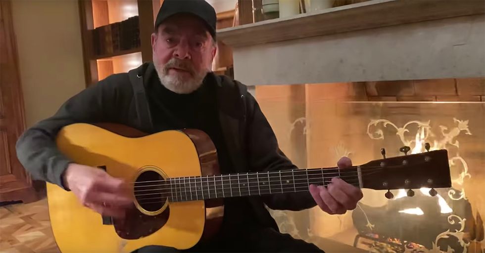It's Gonna Be Okay, America. Neil Diamond Is Singing a Coronavirus Song [VIDEO]