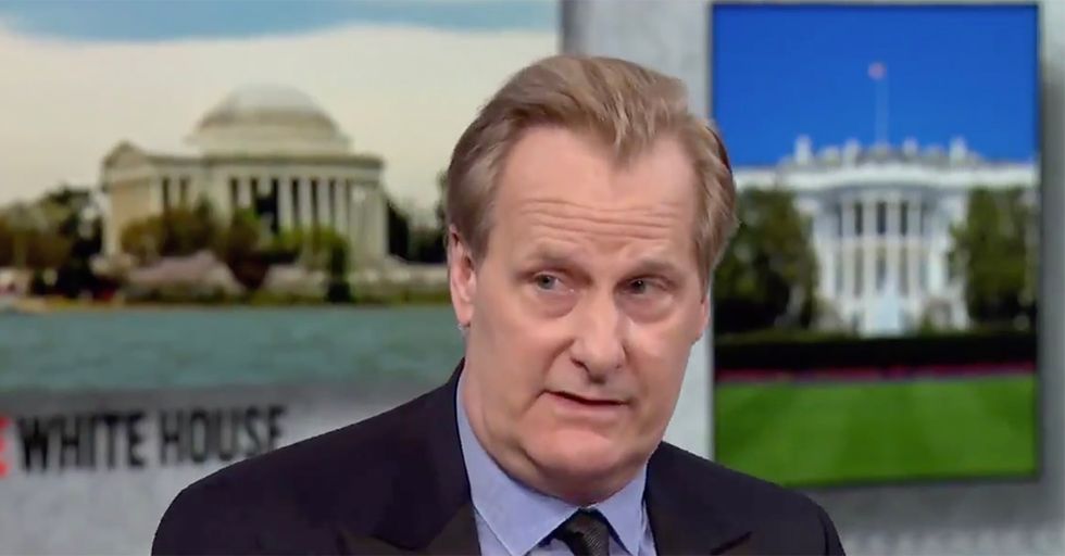 Jeff Daniels Claims a Second Trump Victory Would be the 'End of Democracy'