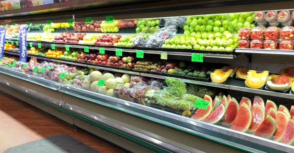 Idiot Coughs on Food ON PURPOSE, Costs Supermarket $35,000 in Groceries