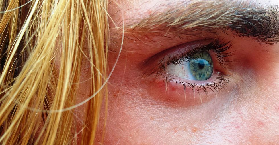 Model Wants to "Redefine Beauty Standards" with Her Unibrow. That's Not How It Works.