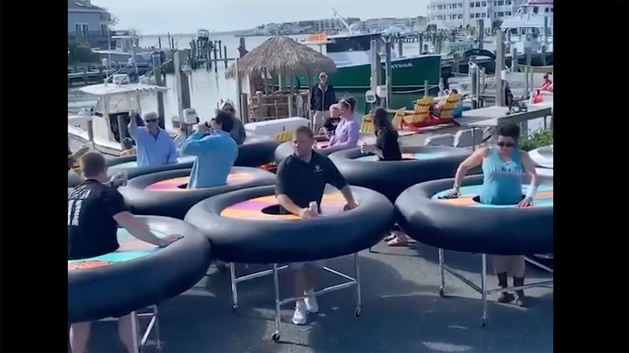 A Maryland Restaurant Has a Social Distancing Solution: Bumper Tables