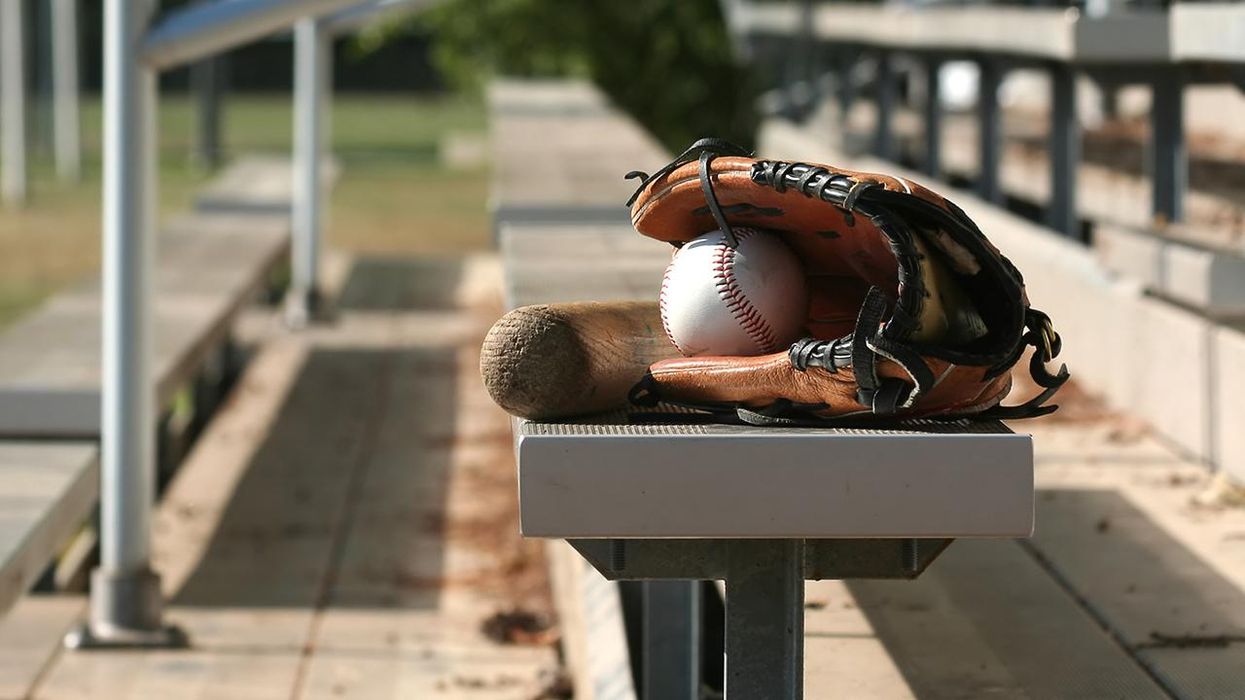 High School Baseball Team Suspended for Taking Photo Without Wearing Masks