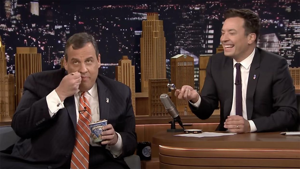 Chris Christie "Fat-Shames" Himself on Tonight Show