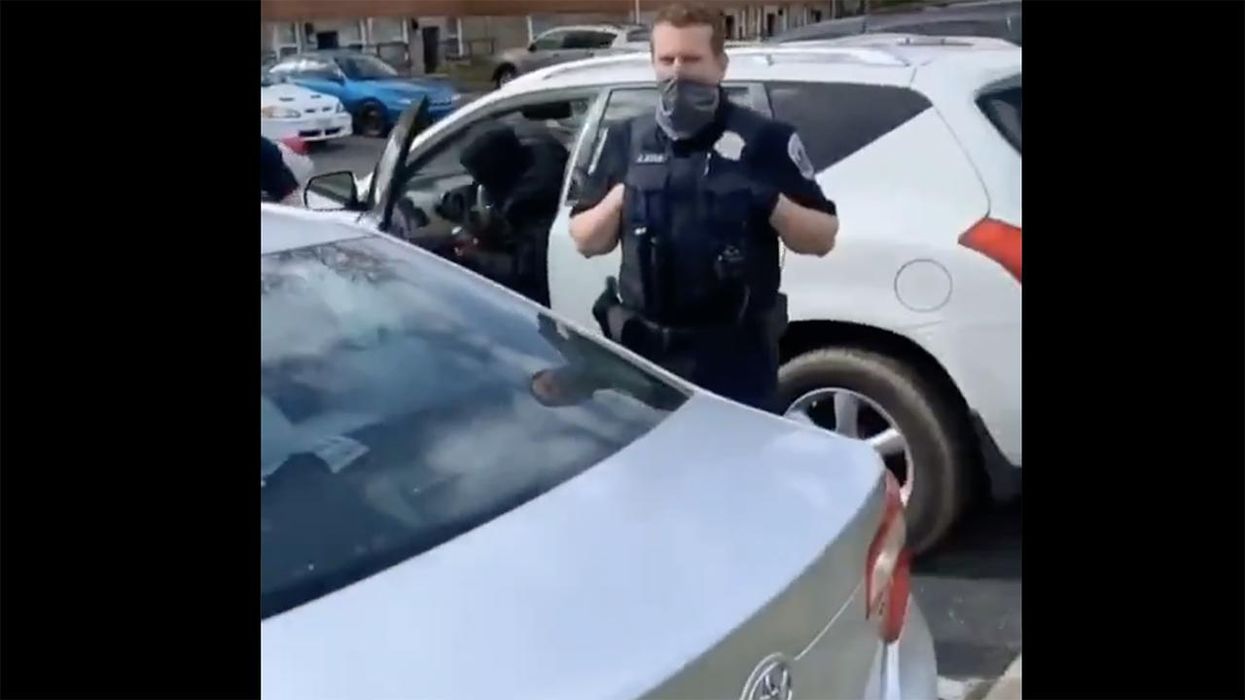 Cop Gives Amazing Response to Moron Asking “Are You Gonna Kill Me Like Ma’Khia Bryant?”