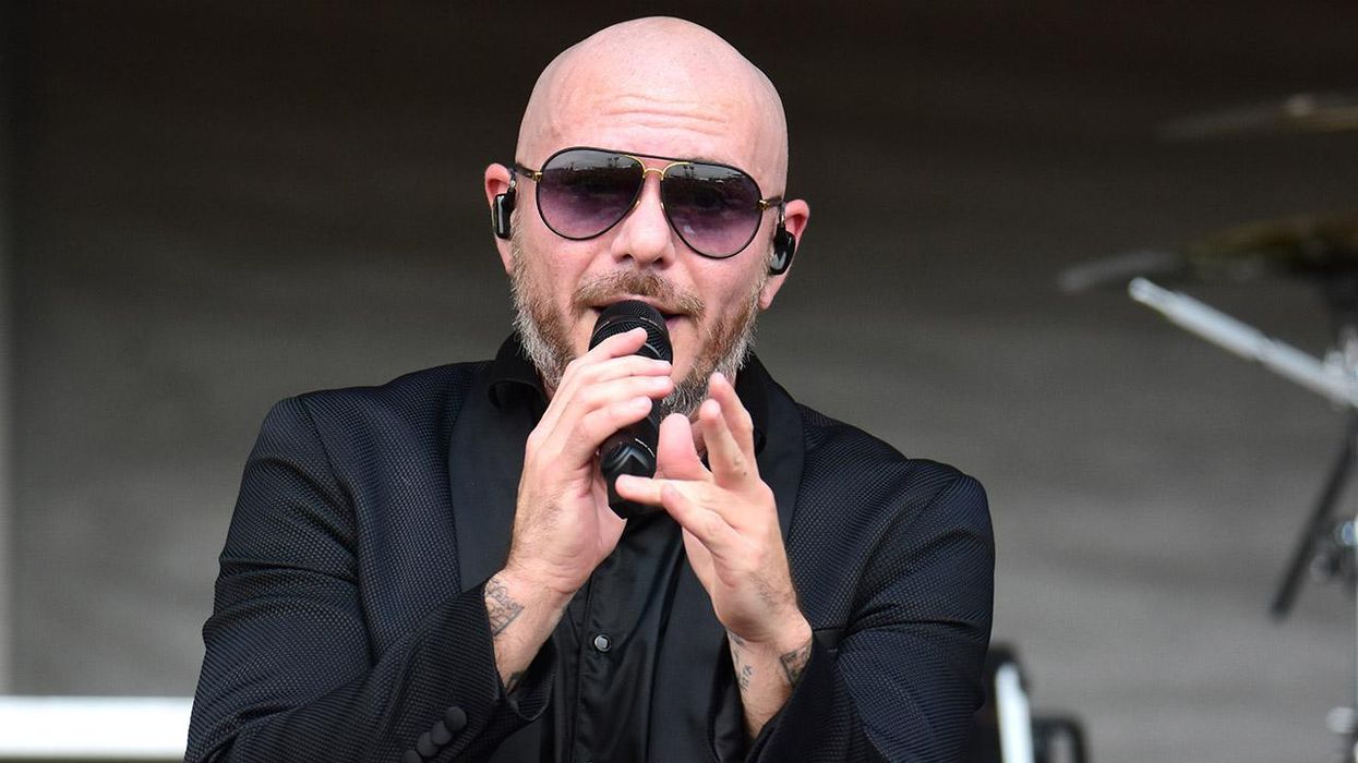 Rapper Pitbull Surprises Audience with Patriotic Message: 'If you don't love America, f*** you'