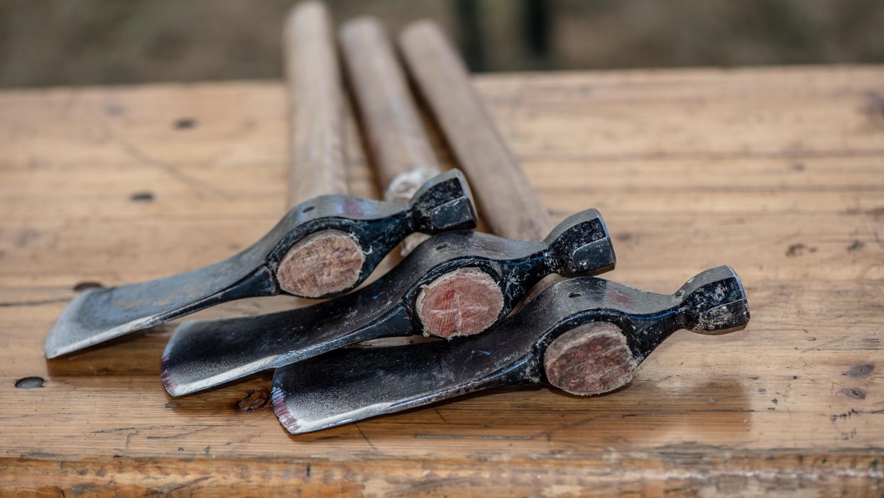 Axe-Wielding Environmentalist Mob Blocks Roads, Engages in Coordinated Attack on Pipeline Site