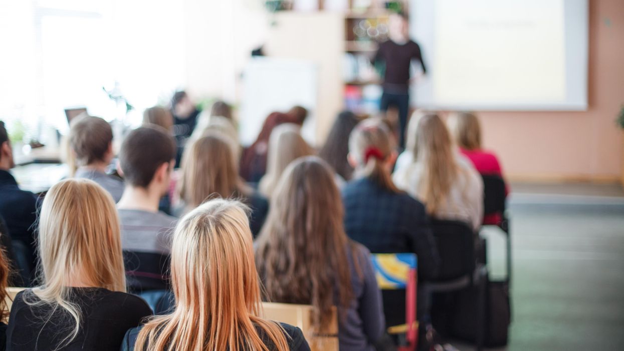 Teachers Assistant Tweets Hilarious Text Message Mocking a Class. Professor Cancels Class