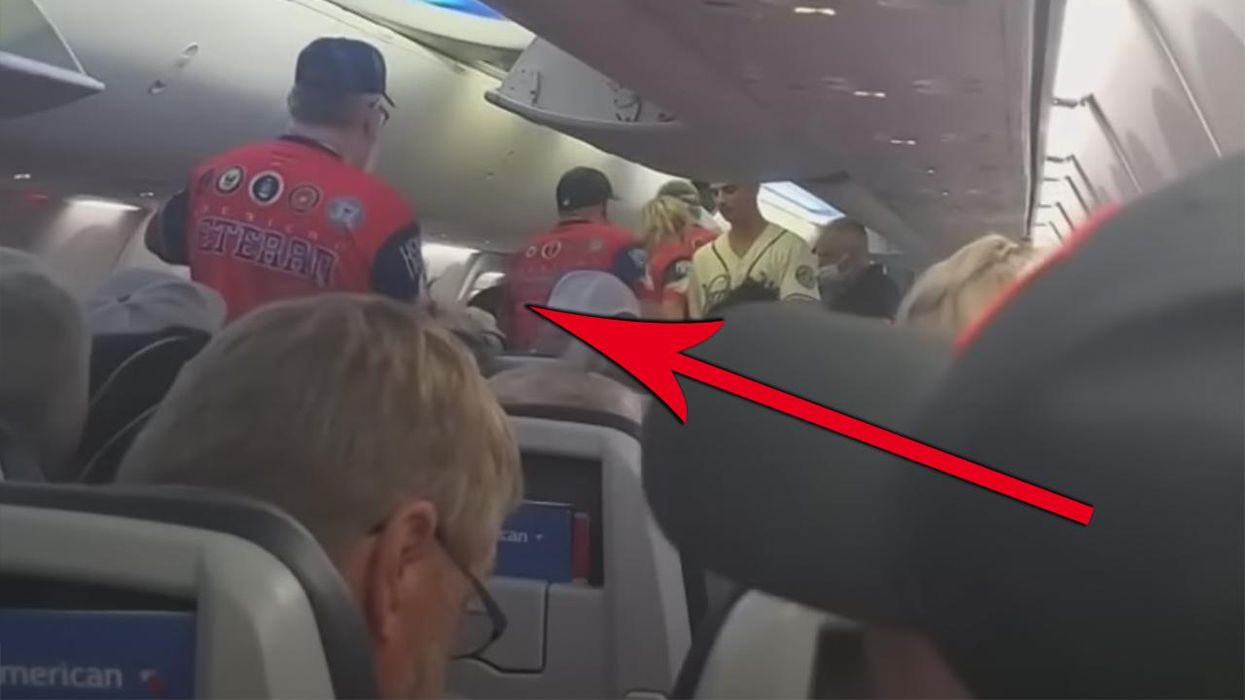 Over Fifty Veterans Disembark Plane When One Was Forbidden to Fly: 'No Veteran Left Behind'