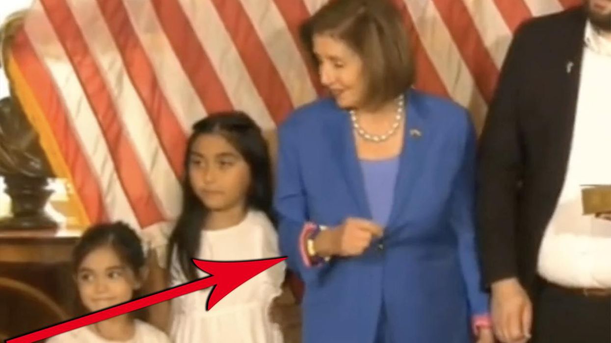 Did Nancy Pelosi Elbow a Small Mexican Girl Who Got Too Close? The Girl's Mother Thinks So (UPDATED)