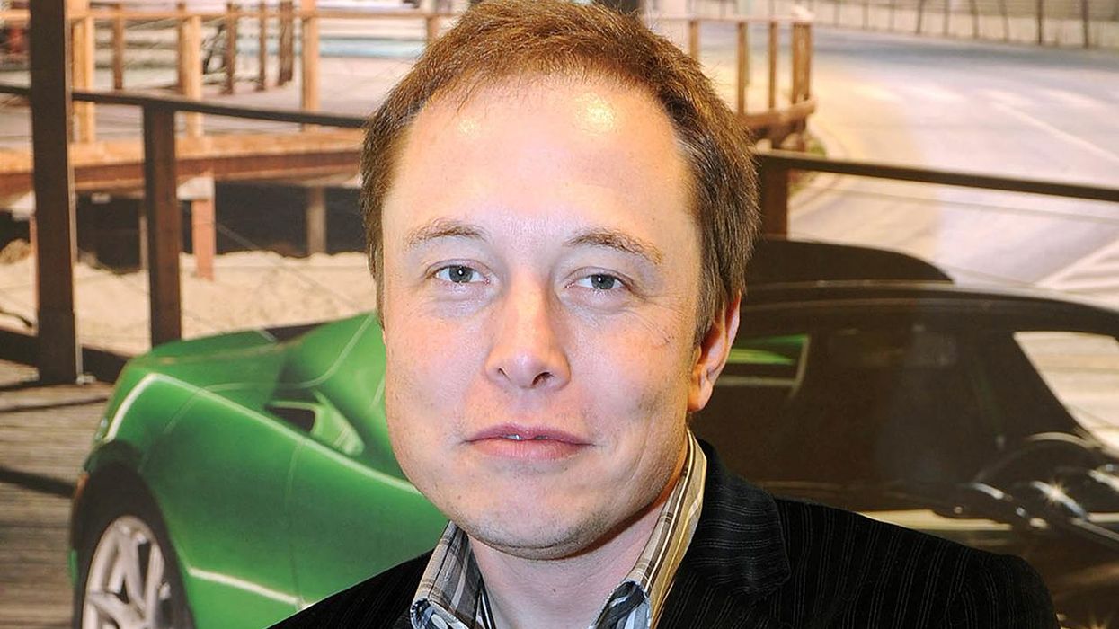 Elon Musk Responds to Report He Knocked Up Executive, Fathered Secret Twins... With Snarky Tweets About It