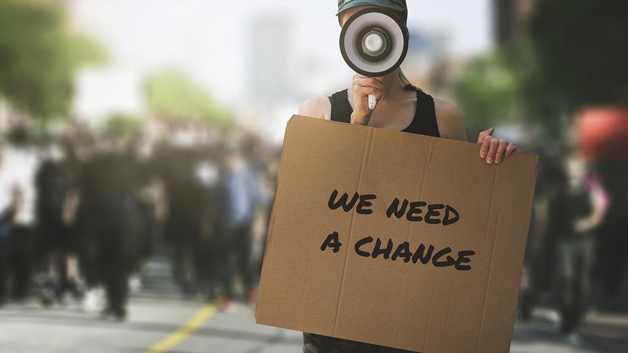 Epic fail: Independent voters now view DEMOCRATS as more of a 'threat to democracy' than the GOP