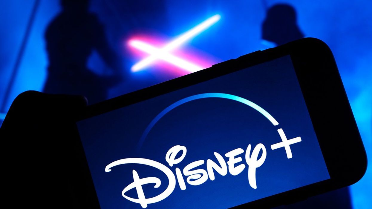 Pervert Disney World employee arrested taking "upskirt" video of teen at Star Wars store, had over 500 videos