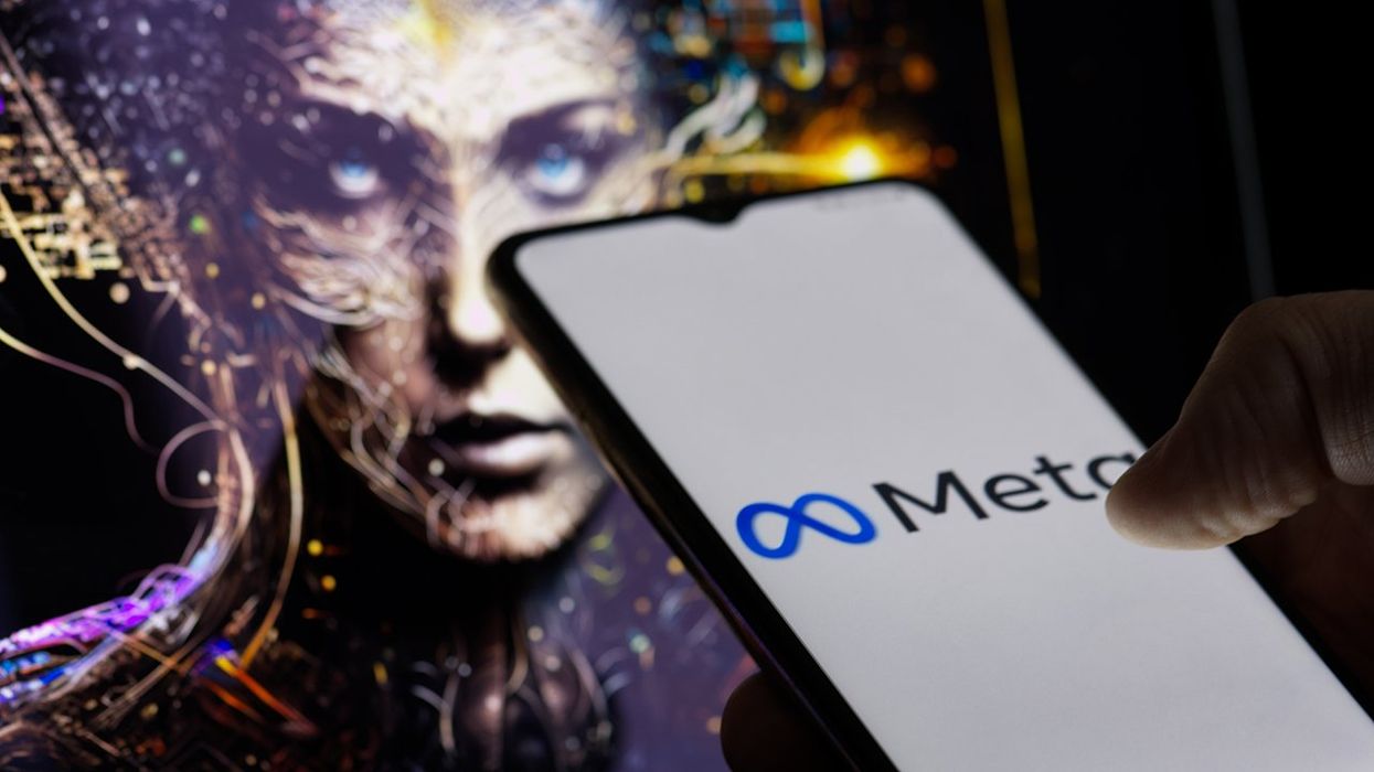 Warning: Facebook's AI Feature is WATCHING you, even if you mute it