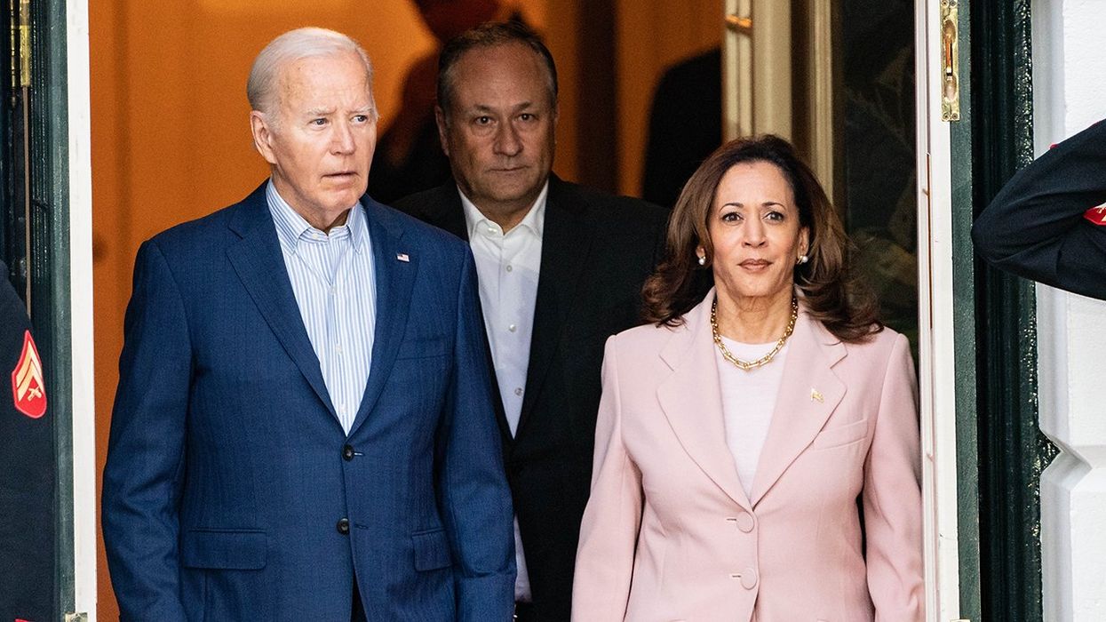 Here are three RED FLAGS that show just how horrible things are going for Kamala Harris