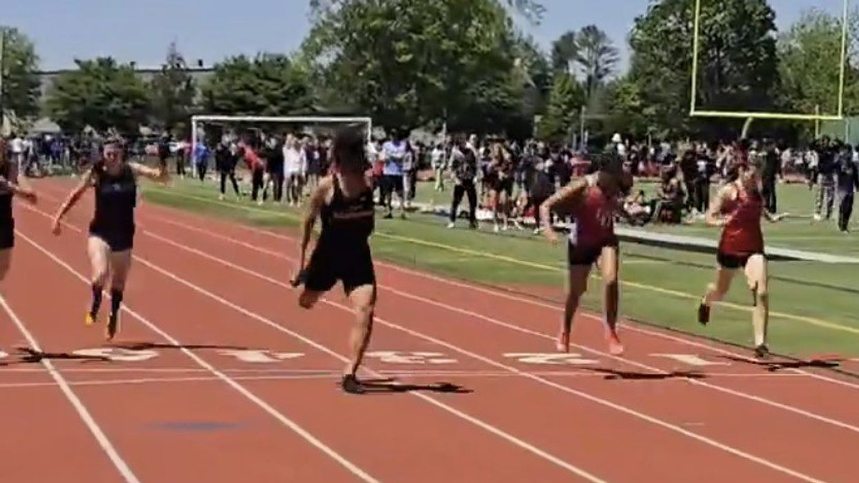 Trans runner blows away all the female competition. See if you figure out which one he/she is