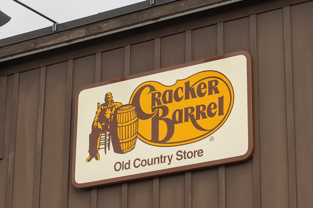 Cracker Barrel rival savages company's desperation for "approval of trend seekers" with horrendous new logo
