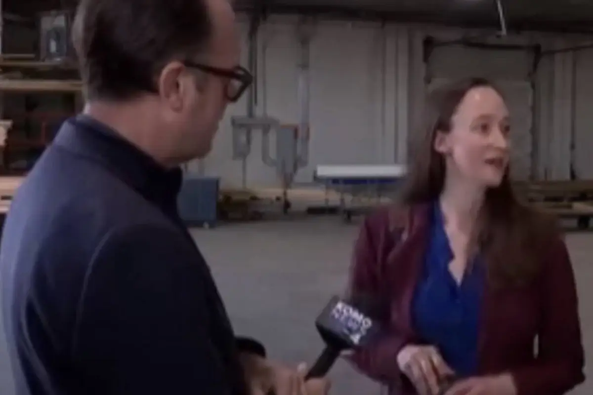 Seattle's socialist mayor can't answer basic policy questions, desperately looks to her staff for a lifeline