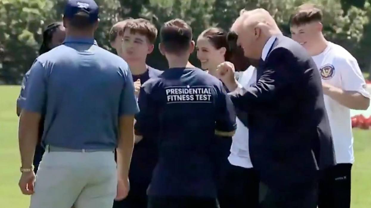 High school students ask Trump to do the "Trump Dance" with them, the video is an instant MAGA classic