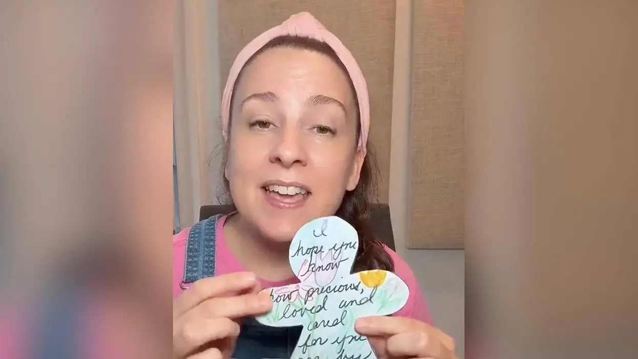 Ms. Rachel calls on her "adult" fans to color and make paper dolls to take a stand against ICE. No, really.