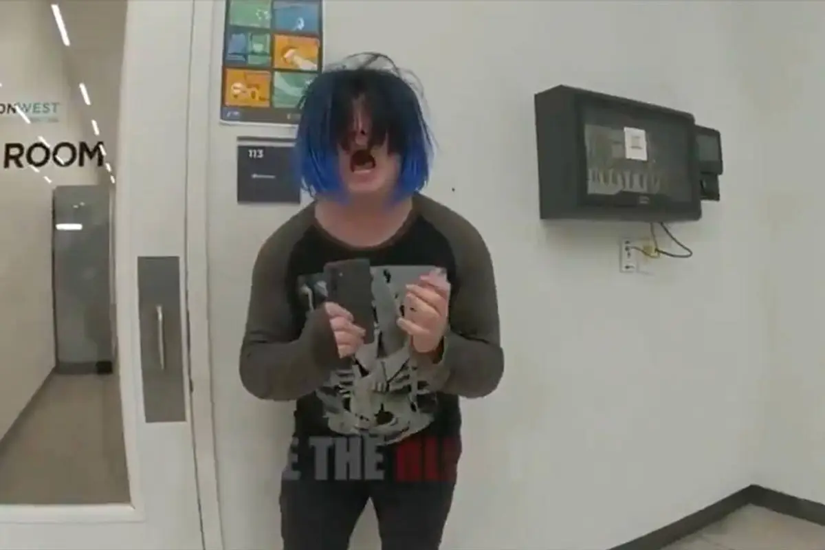Blue-Haired Trans Dude Harasses Cops After Losing It Over Being “Misgendered”