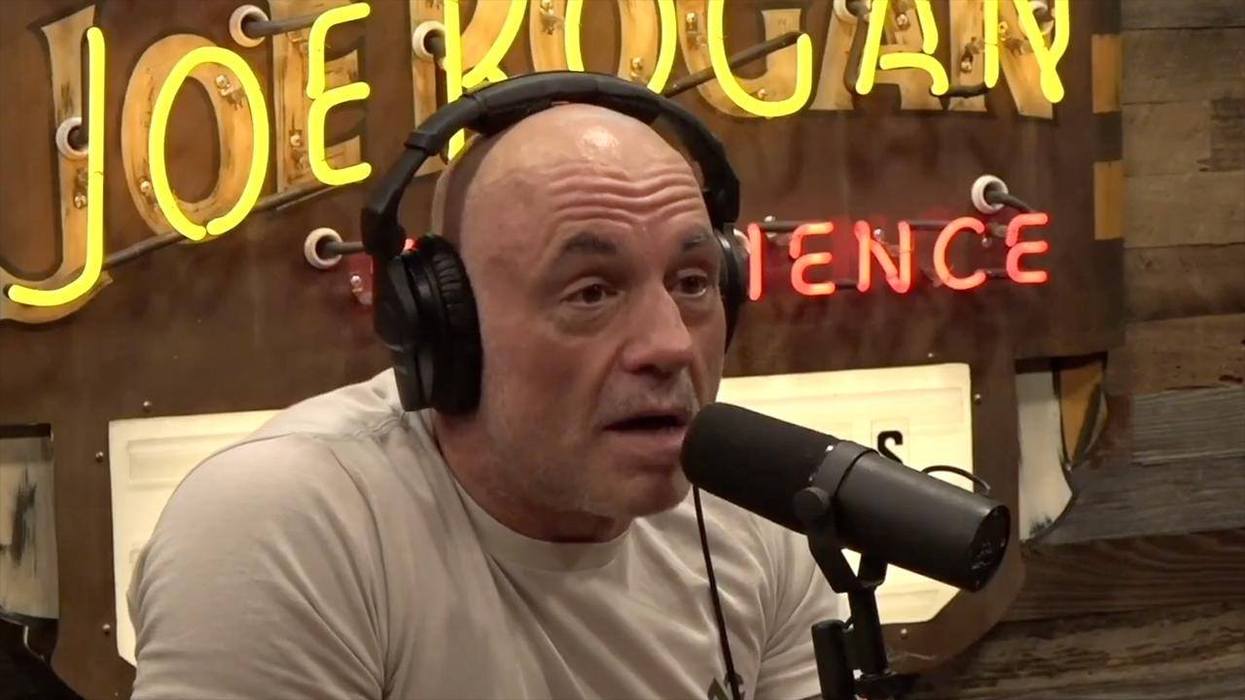“People are out of their minds”: Joe Rogan GOES OFF on Lindsay Clancy's feminist supporters