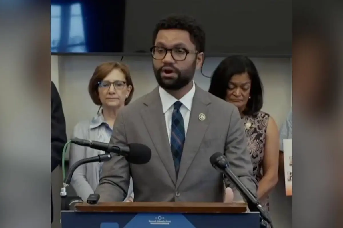Democrat congressman says expecting homeless people to work gives him the ick (we're paraphrasing)
