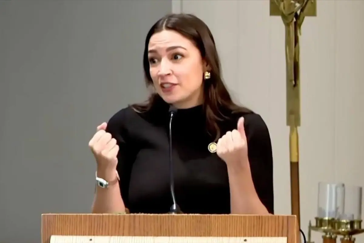 AOC politicizes the altar at Catholic Church, promotes parishioners “community organizing" against ICE