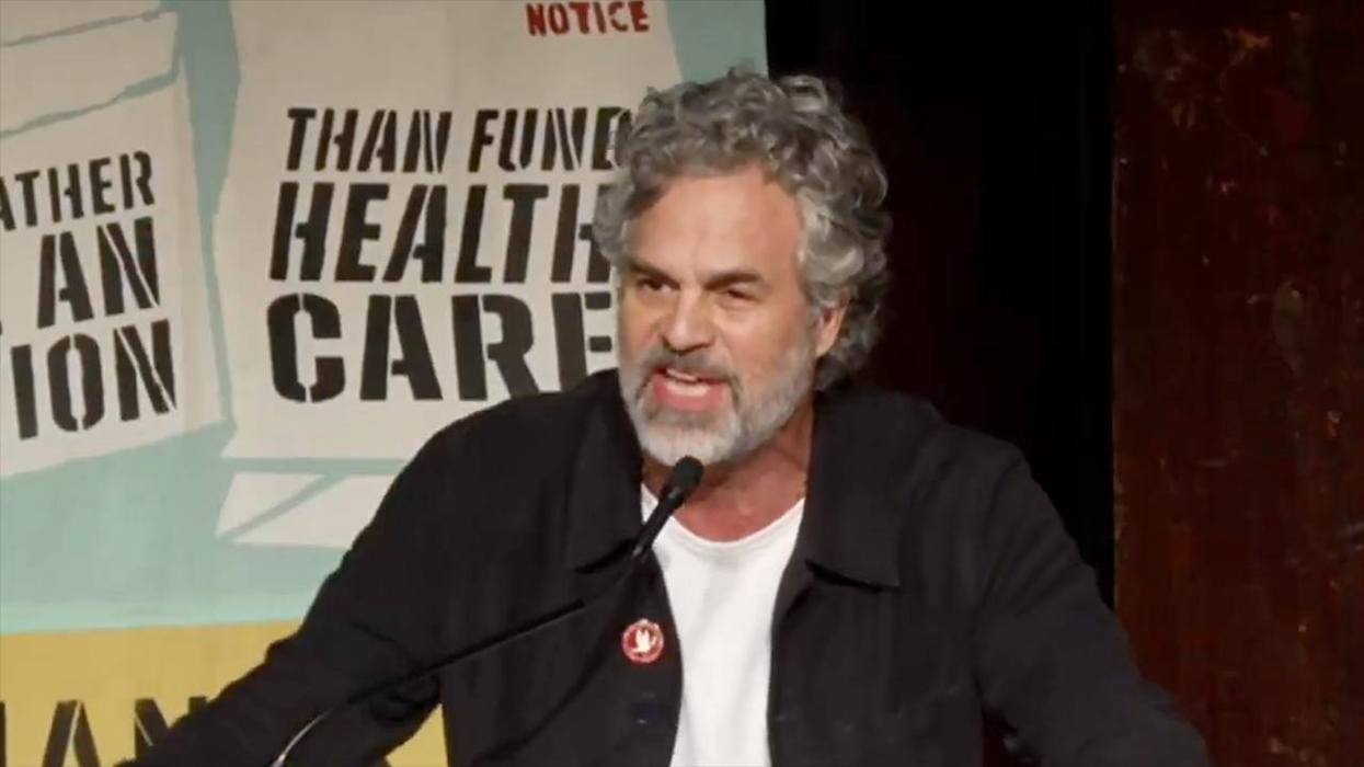 Actor claims he's gonna "Hulk out" while destroying democracy by accusing Republicans of trying to steal an election