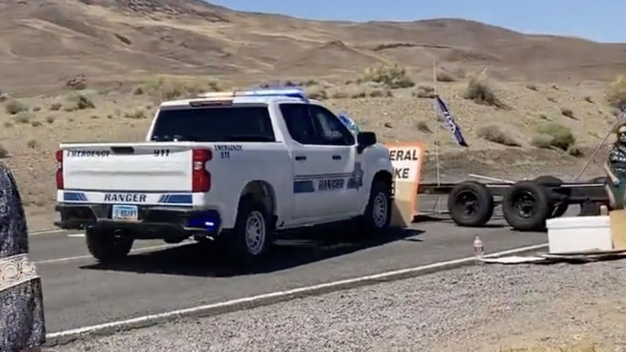 Climate Activists Block Traffic Into Burning Man Until Police Ram Through in Hilarious Fashion: “We’re not violent”