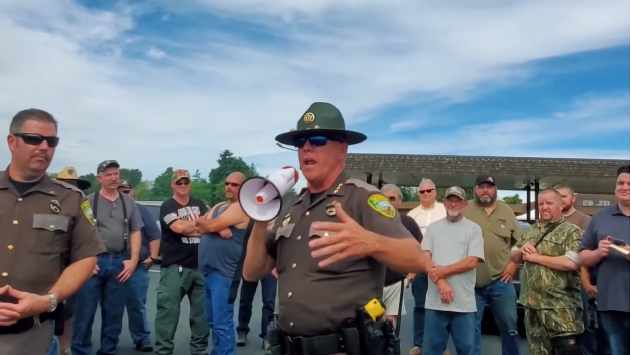 Washington Sheriff Bucks Governor's Mask Edict, Tells People to Stop Being Sheep