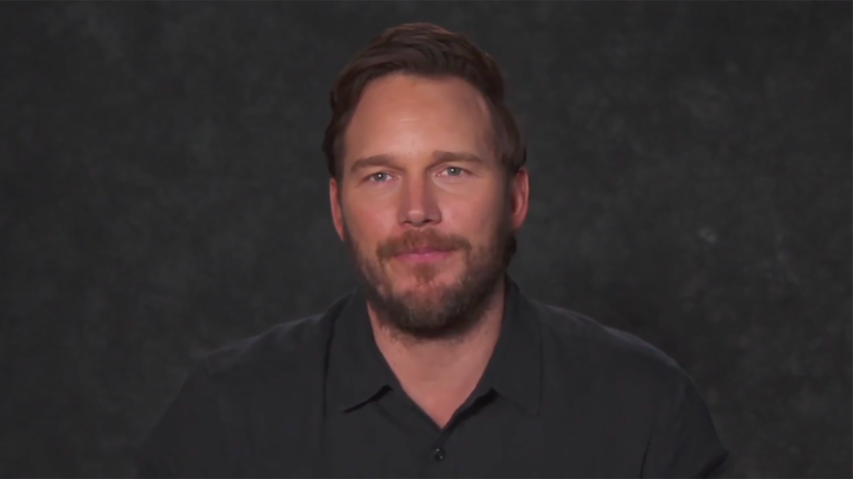 Surprises Military with Movie Preview, Patriotic Message: 'You Make It Possible to Live My Dream'