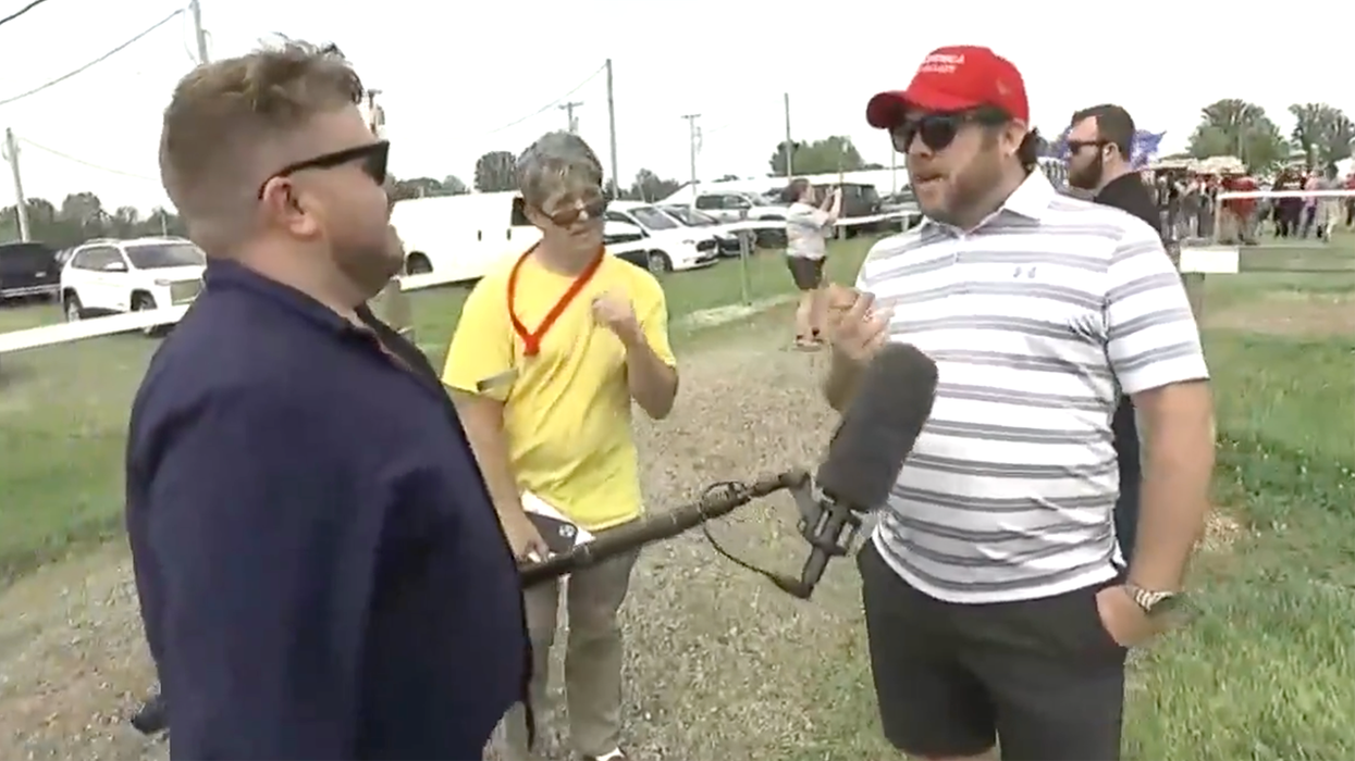 MAGA bro illustrates appropriate way to respond to any CNN reporter... by telling him to go f*** himself