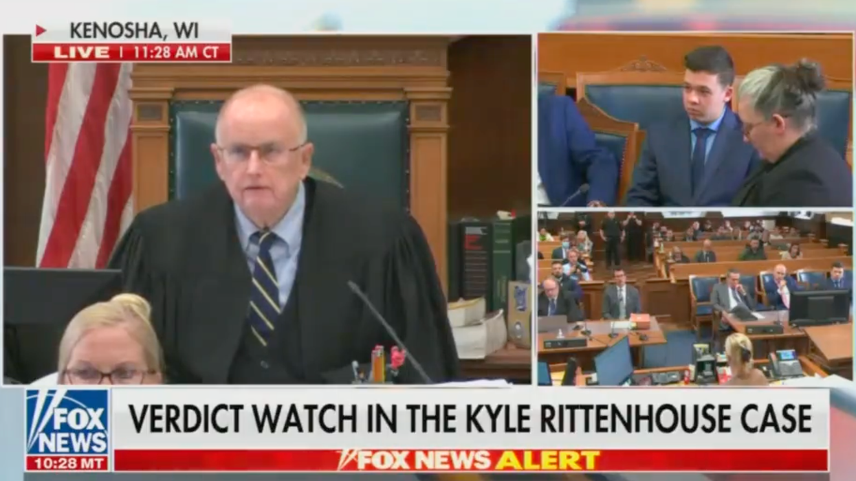 WHOA: Rittenhouse Jury Bus Followed by NBC Journalist, Judge BANS MSNBC from Rittenhouse Courtroom