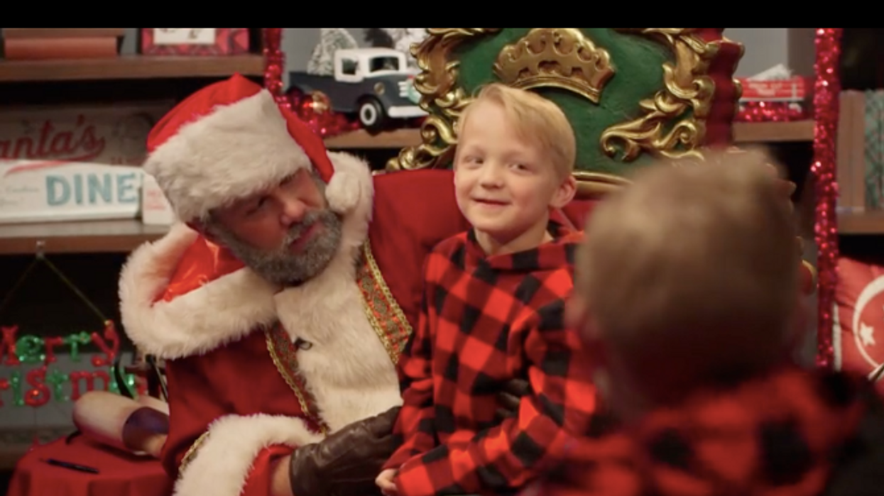 Christmas Spectacular: Santa Crowder talks to kids