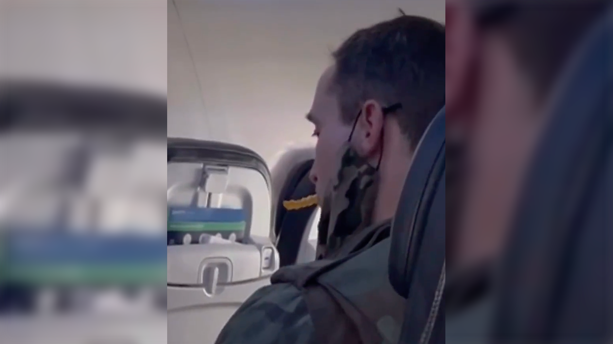 Become Ungovernable: Legend Flies With French Fry in His Mouth for Over an Hour Just to Not Wear a Mask