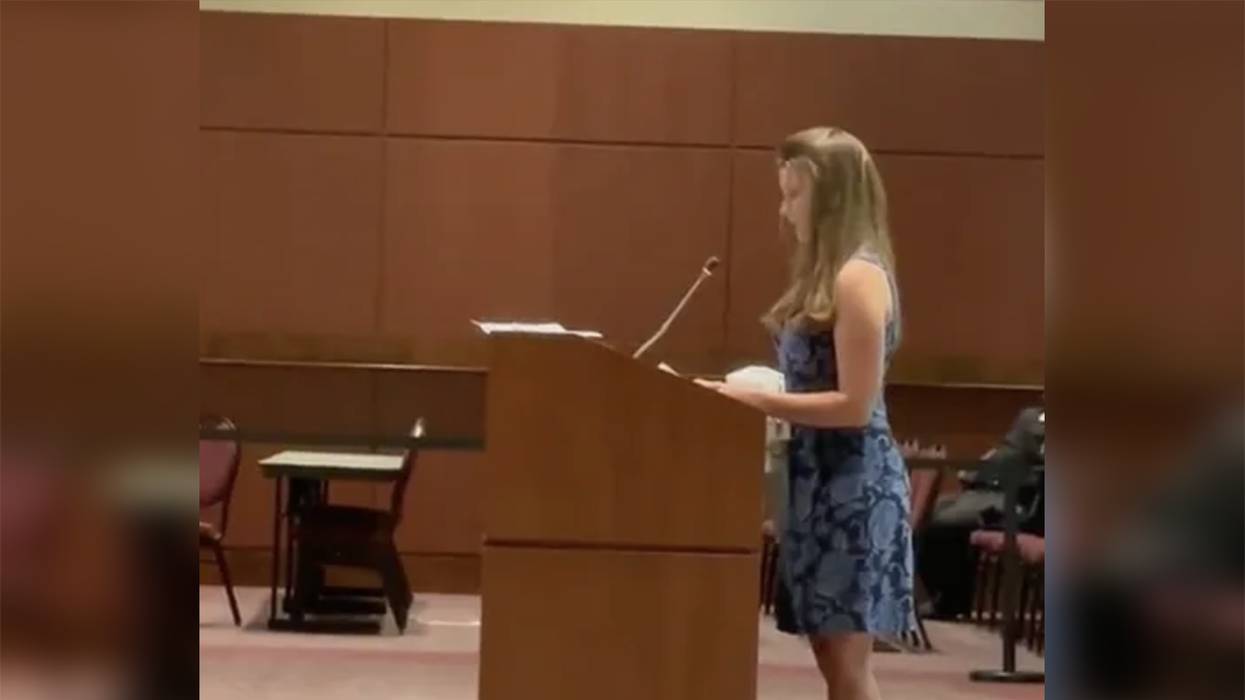 Christian Teacher Quits in Epic Fashion Over Liberal Indoctrination, Being Expected to Snitch on Colleagues