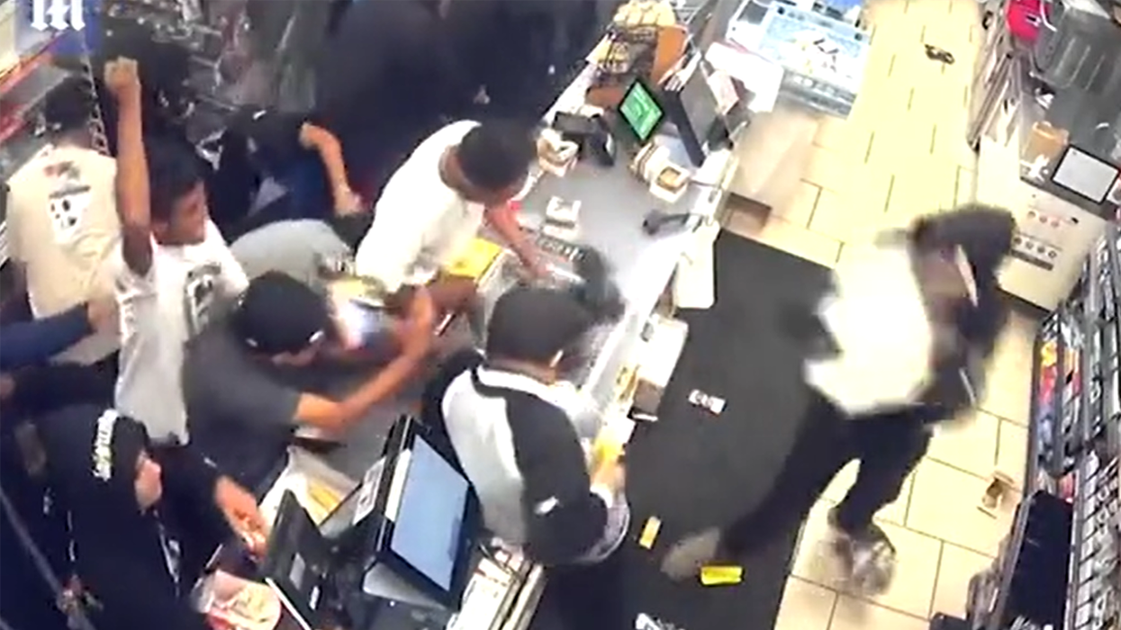 Employees fear for their lives as flash mob pillages Los Angeles 7-11