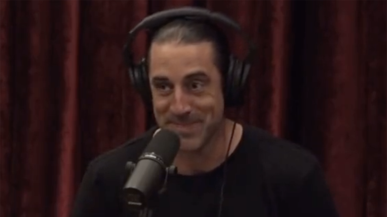 Aaron Rodgers dishes on when he 'wiped the floor' with 'Fauci stooge' sent to lecture Packers on... you know