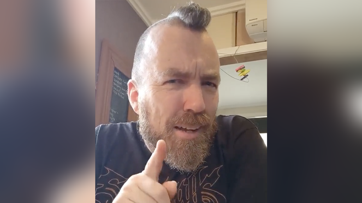 Watch: Based dude explains real reason for announcing 'your pronouns' with basic grammar lesson (Updated)