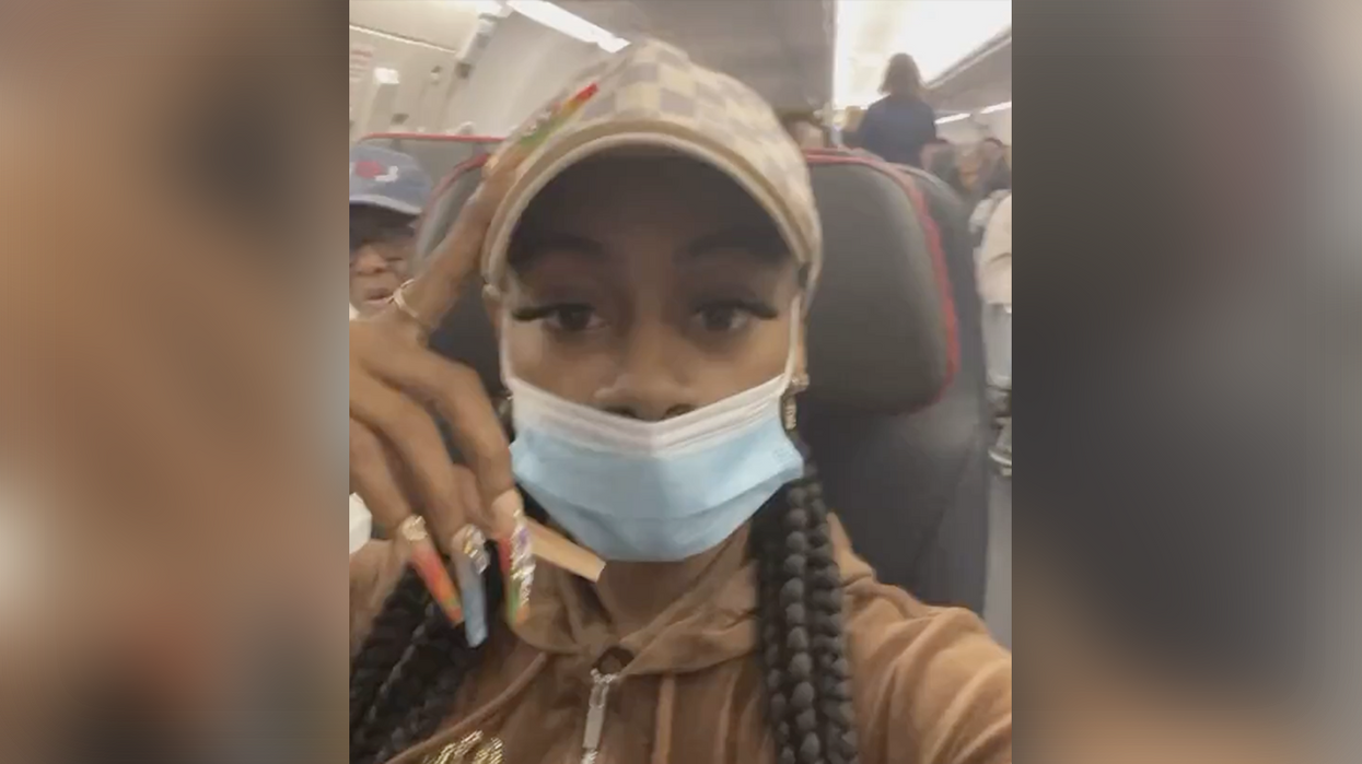 WATCH: Track Star kicked off plane during narcissistic rant, claims flight attendant 'disrespected' her