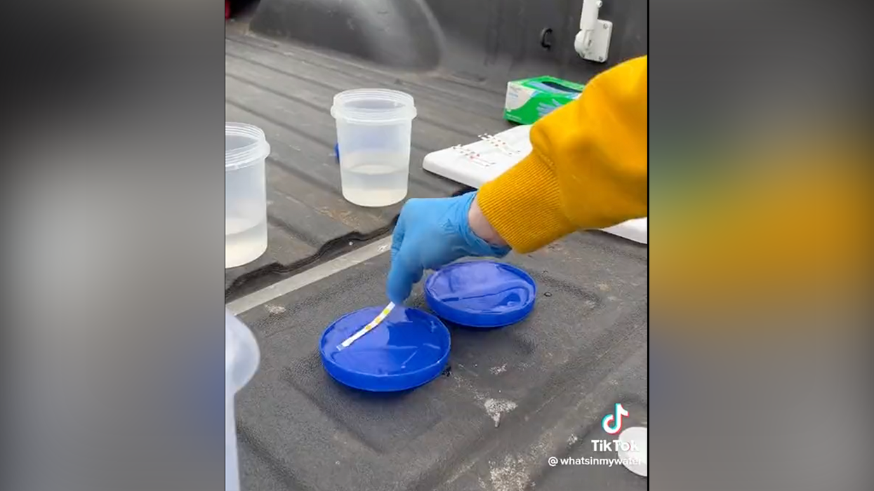 Watch: East Palestine water appears to be heavily contaminated as govt officials SWEAR it's safe to drink