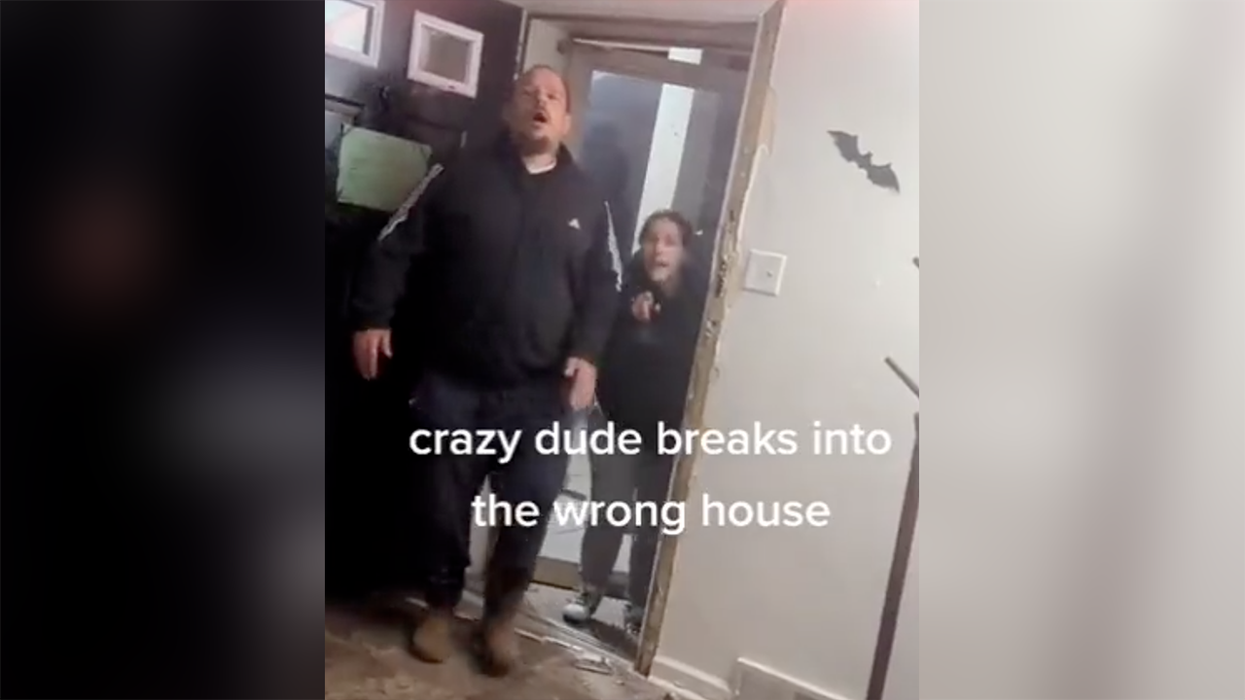 'Here's $200': Enraged dad kicks door down after daughter is hit with a car... but he gets the wrong house