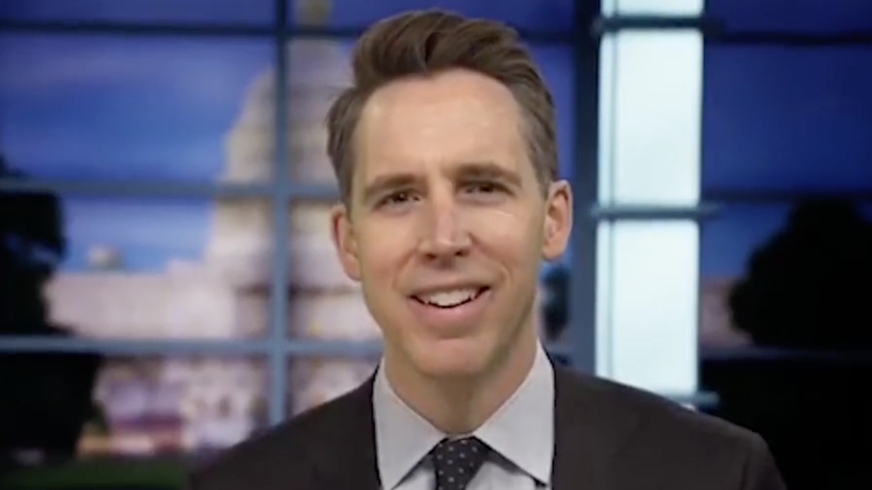 "Why all the hate for people?": GOP Senator puts on masterclass in confronting reporter before the interview even starts